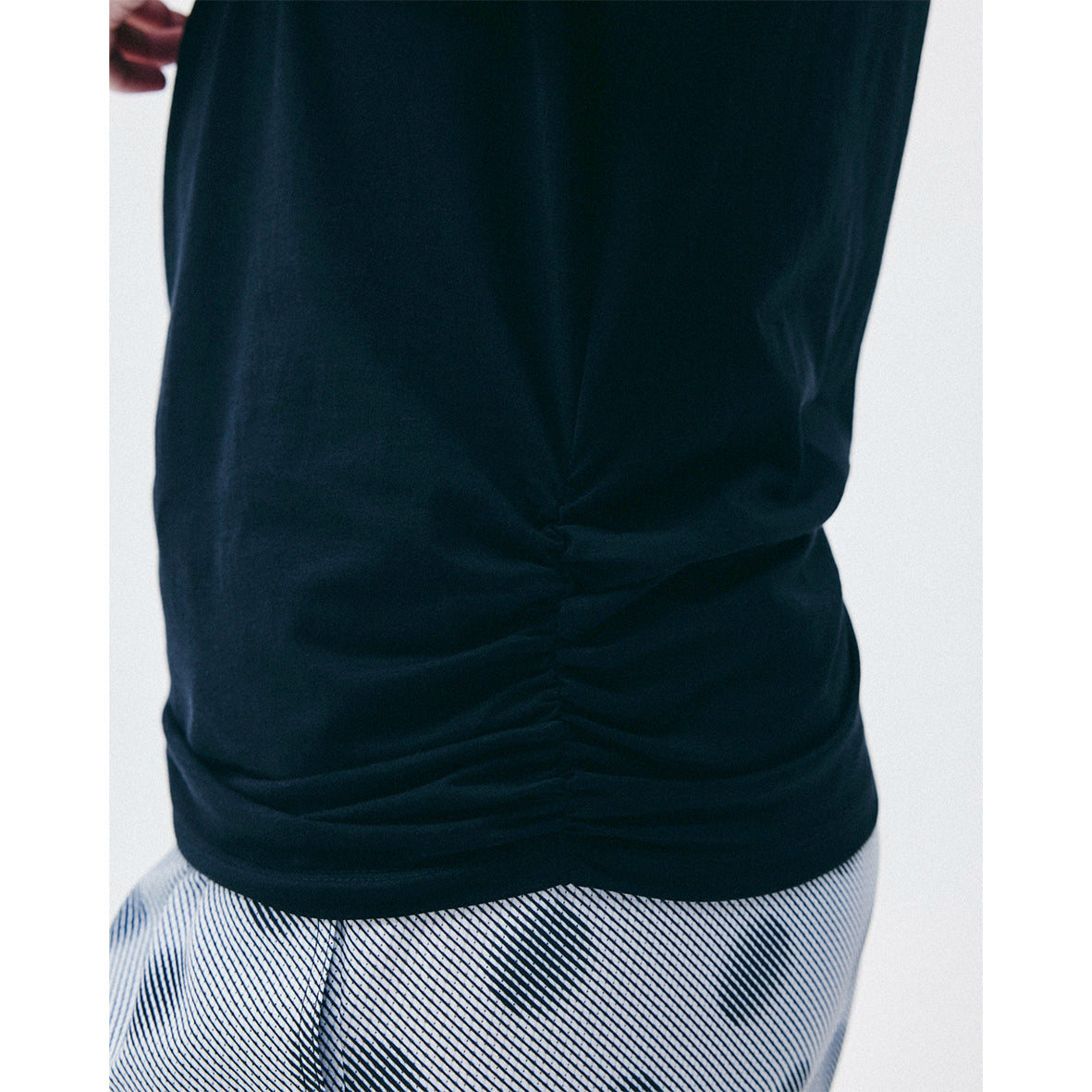 ITALIAN FABRIC CROPPED SLEEVELESS