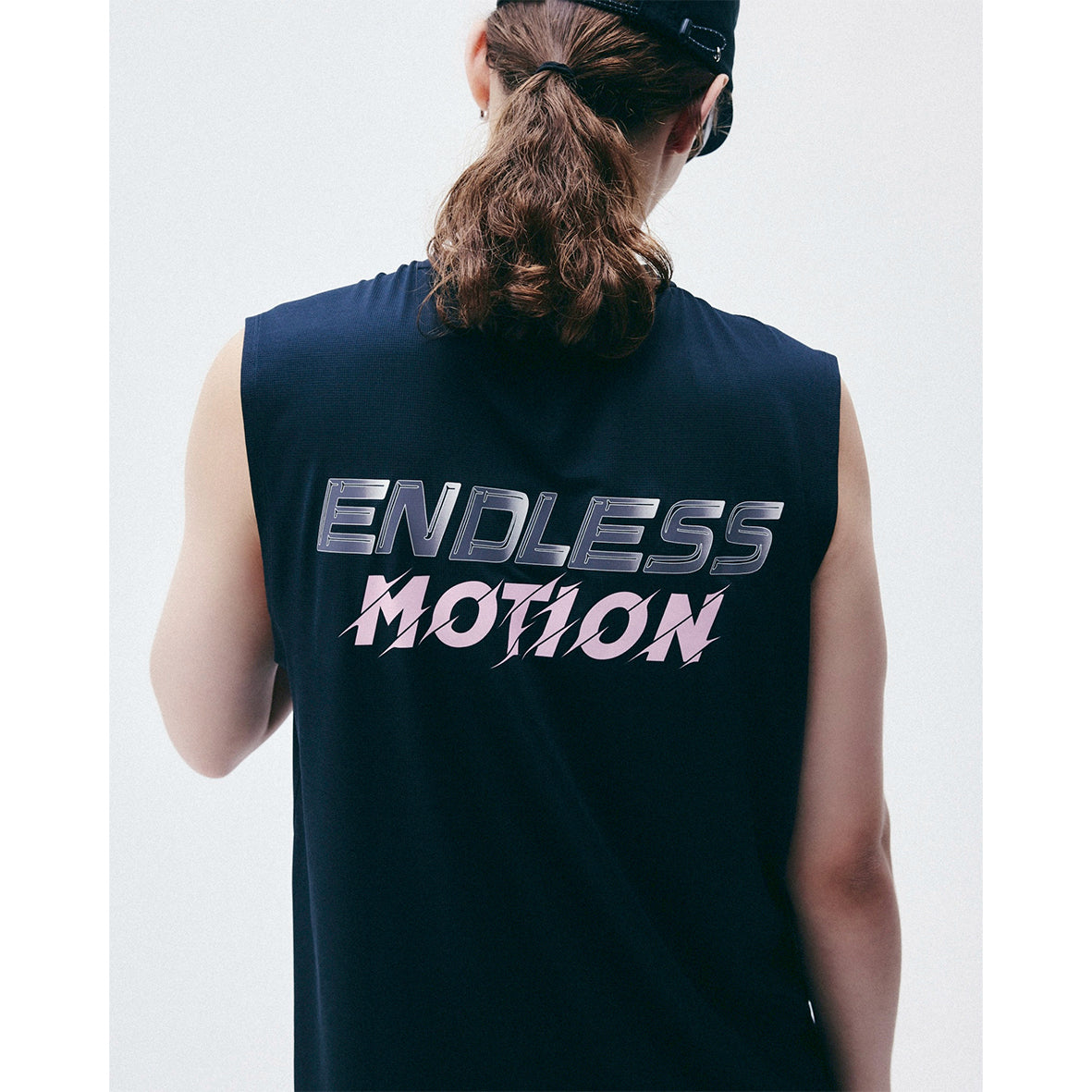 ENDLESS MOTION TEC SLEEVELESS