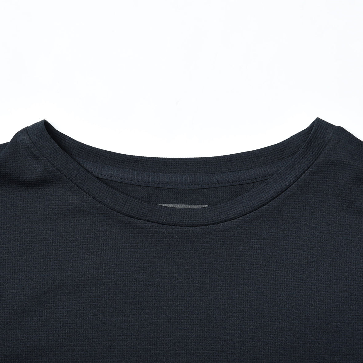 ENDLESS MOTION LONG-SLEEVE T-SHIRT