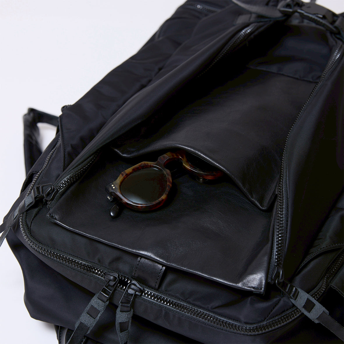 Athletic sac charbon38