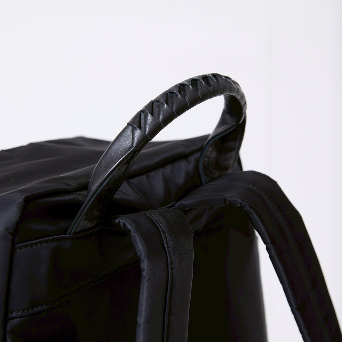 Athletic sac charbon38