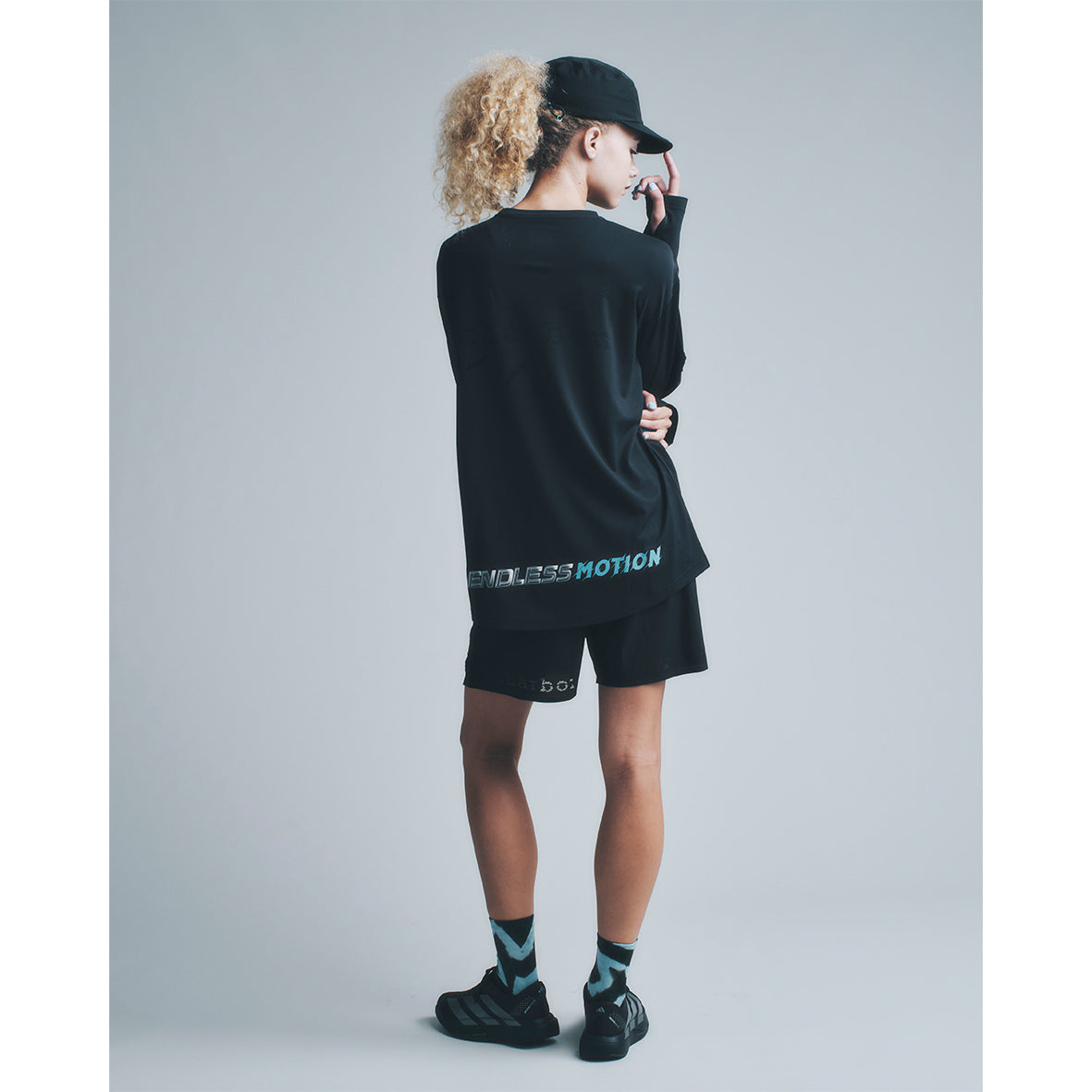 ENDLESS MOTION LONG-SLEEVE T-SHIRT
