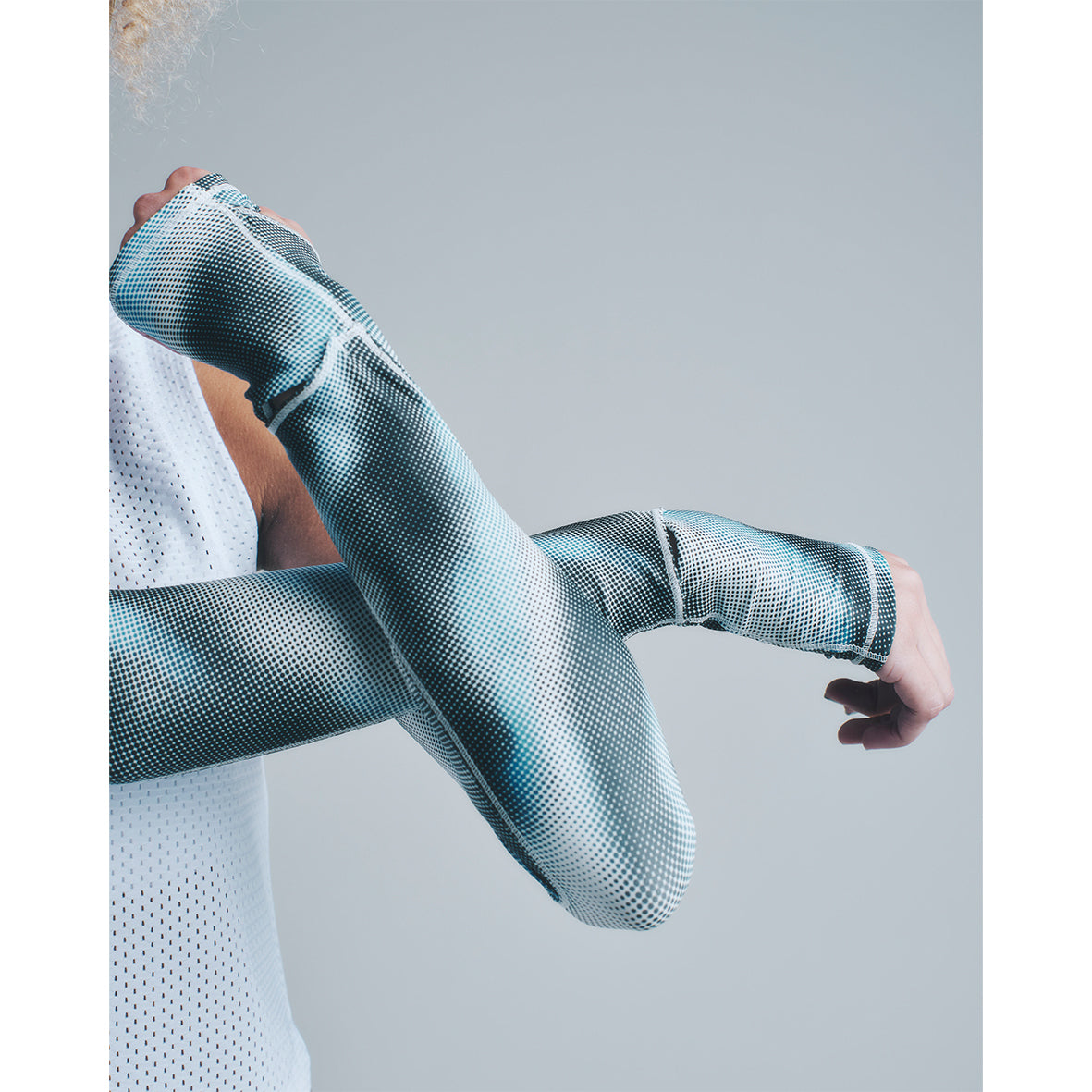 DRY STRETCH ARM SLEEVE