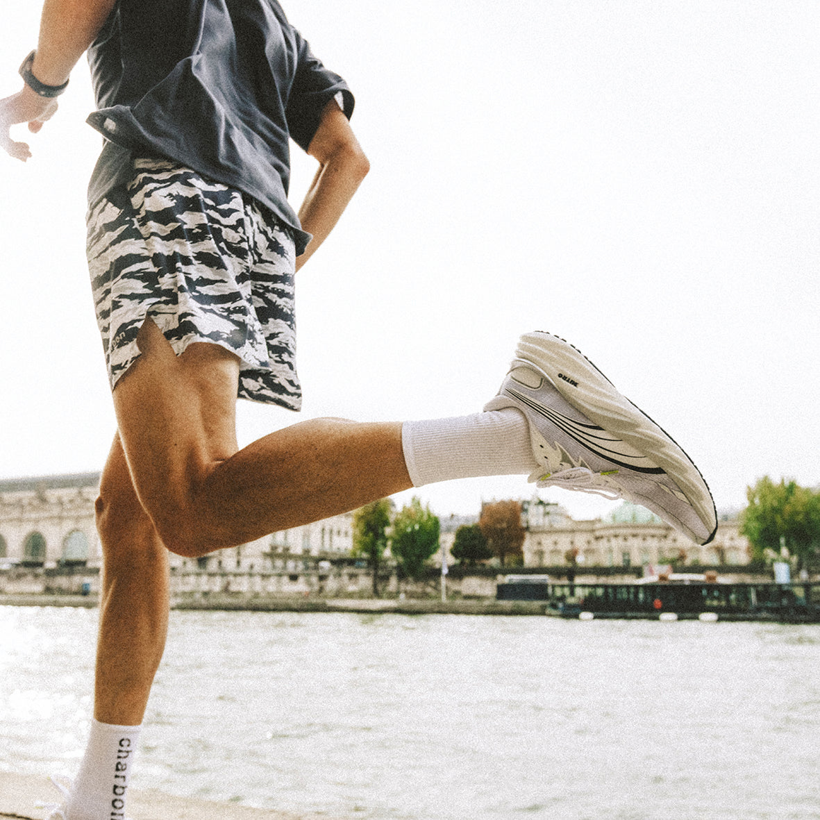 PUMA VELOCITY NITRO 4 CHARBON LIMITED