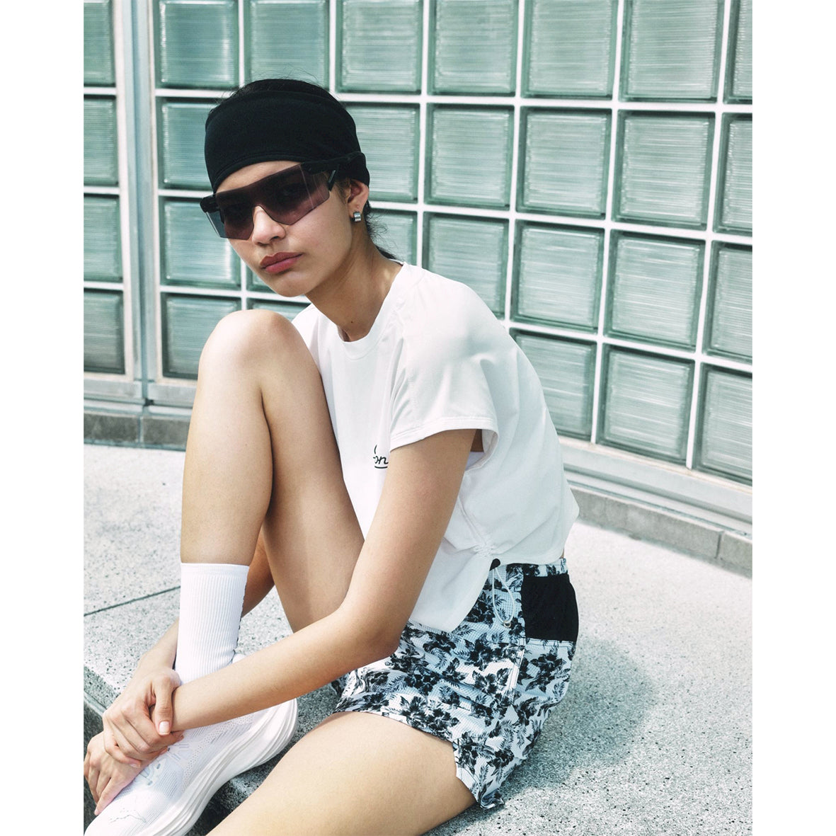 SHORT LENGTH SLEEVELESS T-SHIRTS WHITE