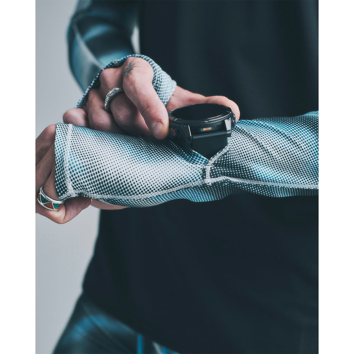 DRY STRETCH ARM SLEEVE