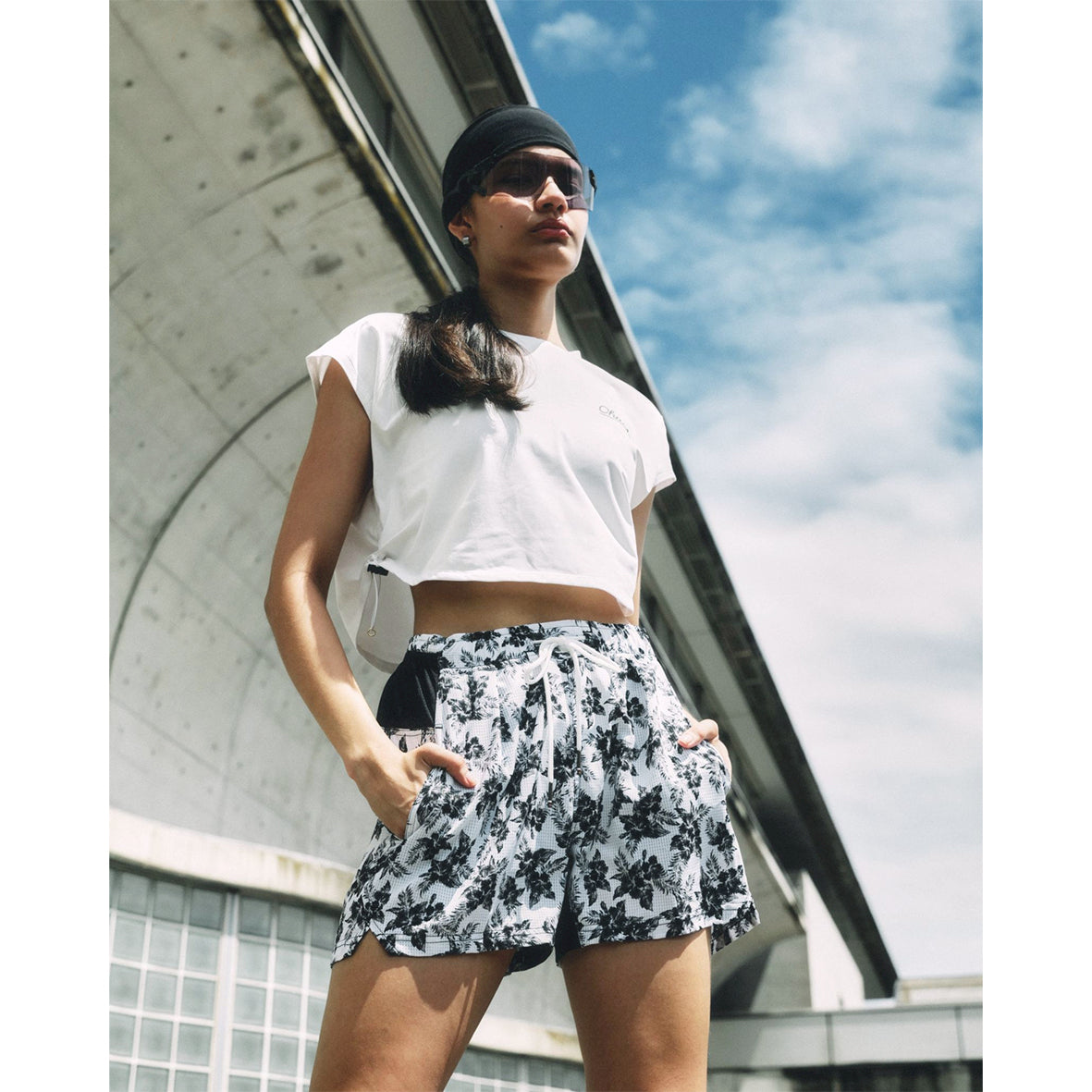 SHORT LENGTH SLEEVELESS T-SHIRTS WHITE