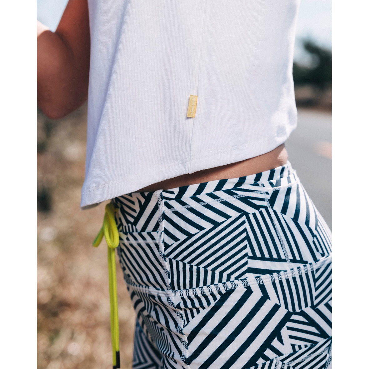 SHORT LENGTH N/S T-SHIRT